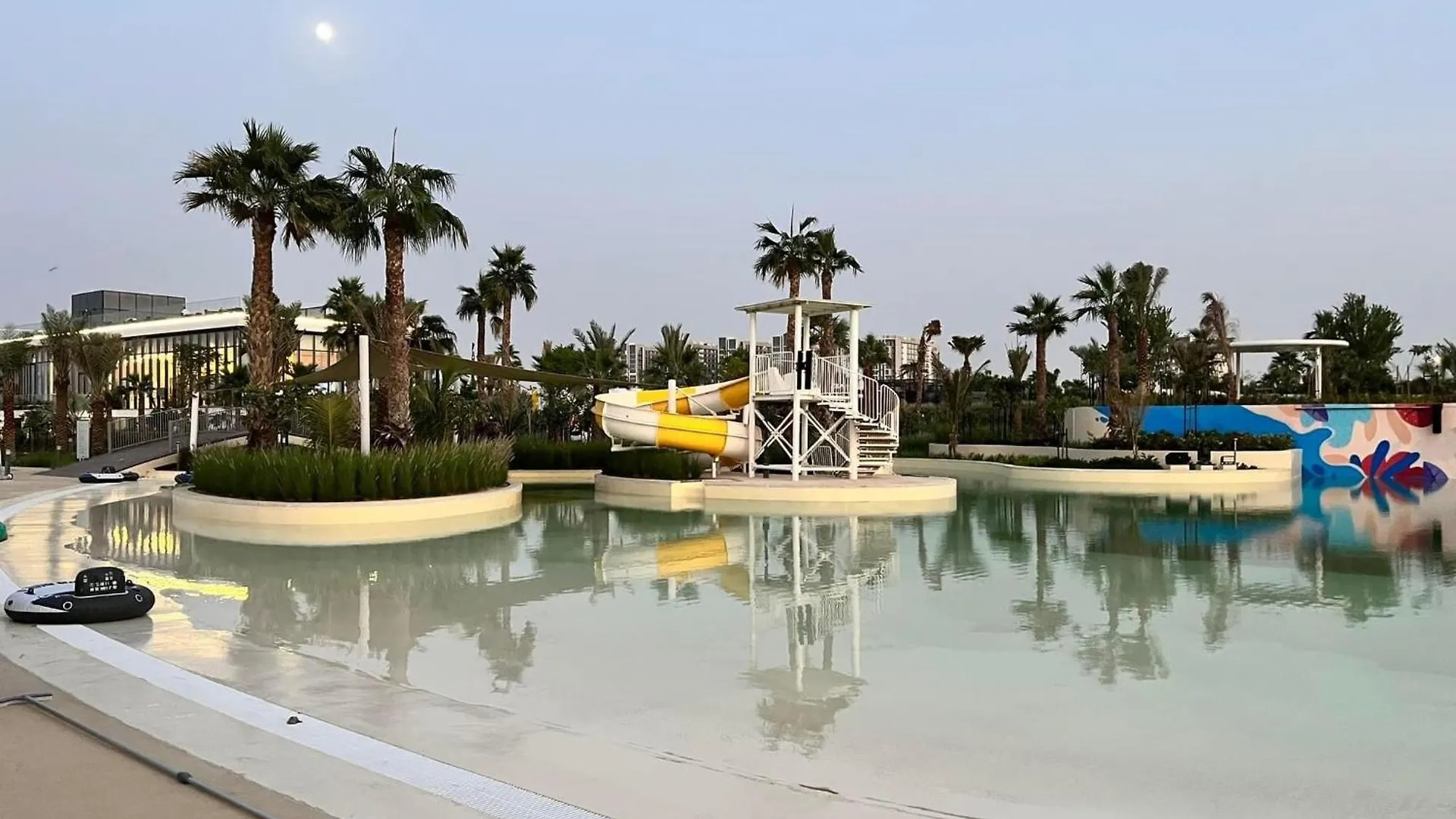 Dubai Private Pool Villa Damac Hills 2 Deleguest