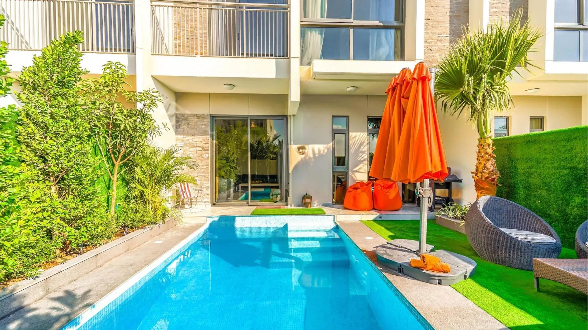 Dubai Private Pool Villa Damac Hills 2 Deleguest